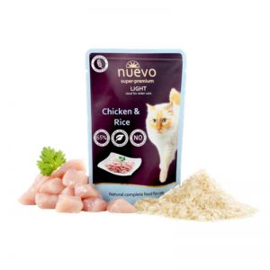 Nuevo Chicken Light - Пълноценна храна за израснали котки с наднормано тегло или за такива в напреднала възраст с пилешко и ориз. Пауч от 85g.